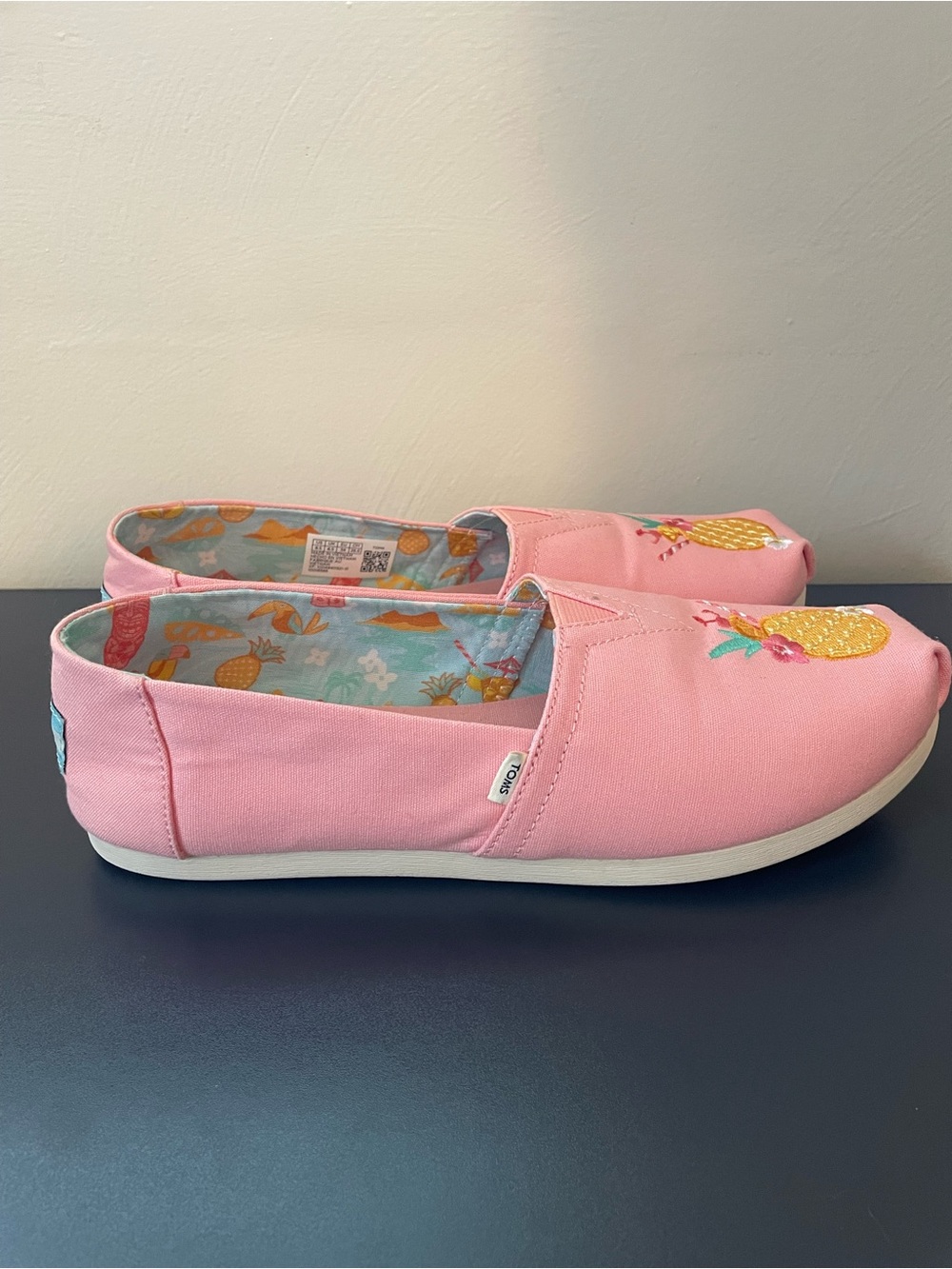 Tom’s Pink Pineapple Shoes Size Size 8.5 NWT - Picture 7 of 8
